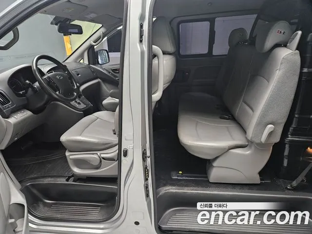 Hyundai Starex 2019 thumb 10