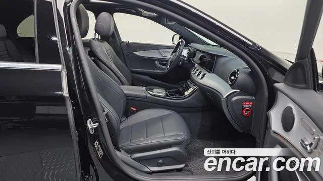 Mercedes-Benz E-Класс 2021 thumb 11