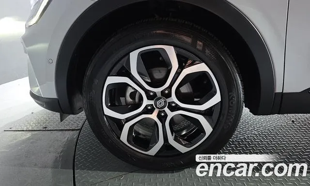 Renault-KoreaSamsung Arkana 2024 thumb 4
