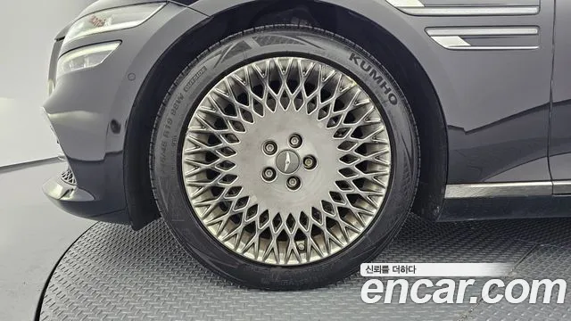 Genesis G80 2020 thumb 5