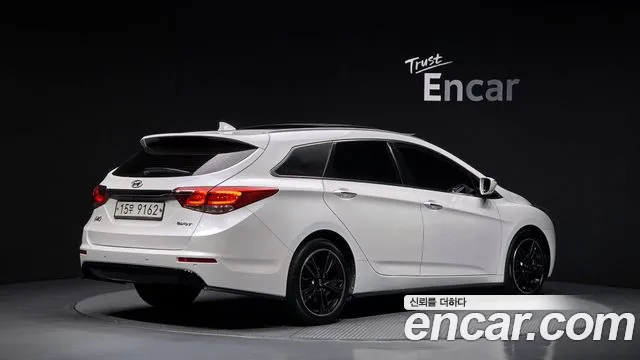 Hyundai i40 2016 thumb 2
