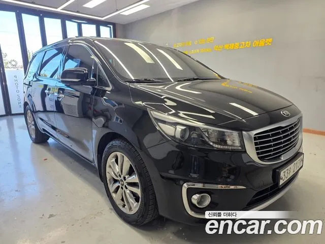 Kia Carnival 2014 thumb 11