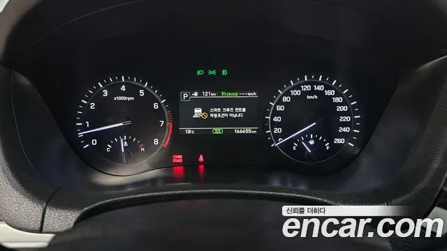 Genesis G80 2017 thumb 8