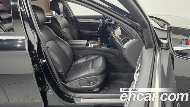 Genesis G80 2017 thumb 10