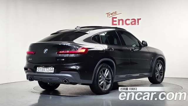 BMW X4 2020 thumb 2