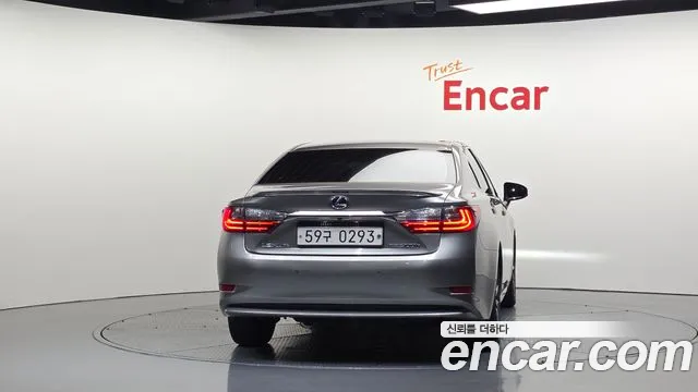 Lexus ES 2016 thumb 4