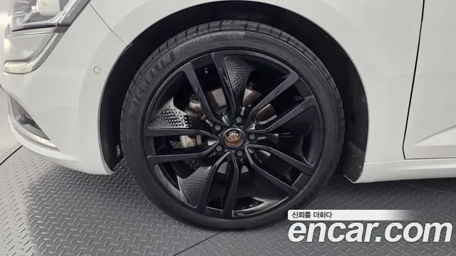Renault-KoreaSamsung Megane 2016 thumb 5