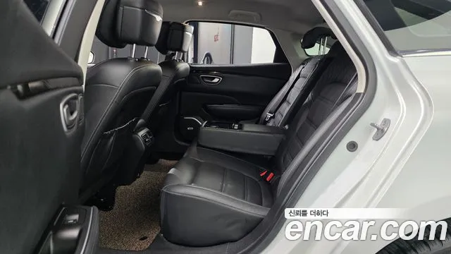 Renault-KoreaSamsung Megane 2016 thumb 12