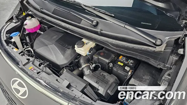Hyundai Staria 2024 thumb 6