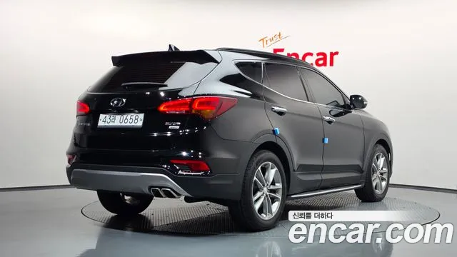 Hyundai Santa Fe 2016 thumb 2