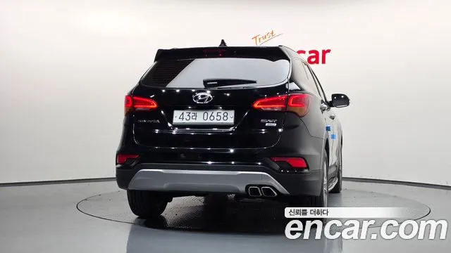 Hyundai Santa Fe 2016 thumb 4