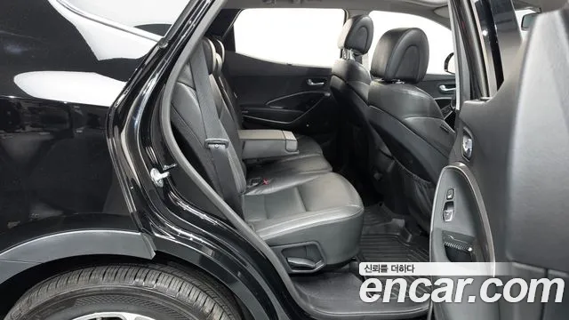 Hyundai Santa Fe 2016 thumb 12