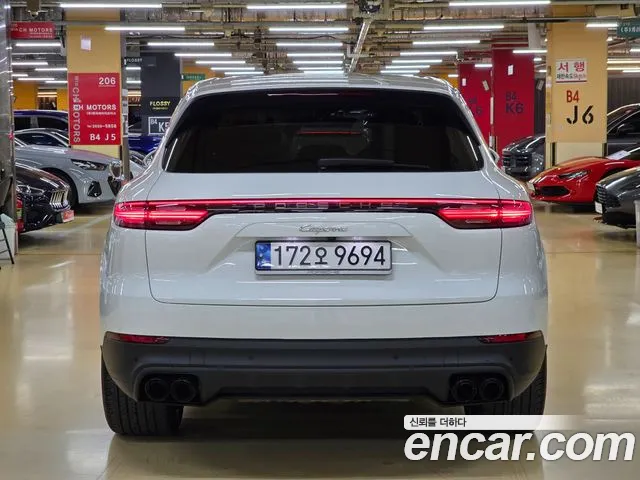 Porsche Cayenne 2022 thumb 5