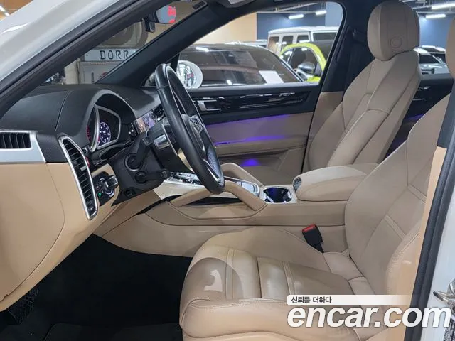 Porsche Cayenne 2022 thumb 10