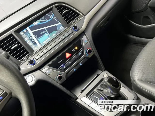 Hyundai Avante 2017 thumb 9