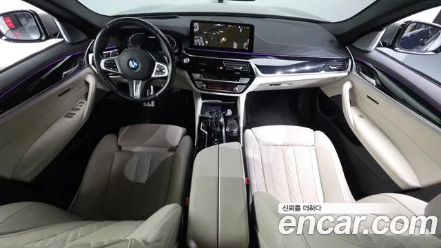BMW 5-Series 2021 thumb 6