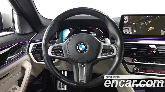 BMW 5-Series 2021 thumb 12