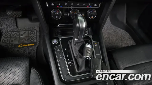 Volkswagen Passat (North America and China) 2018 thumb 9