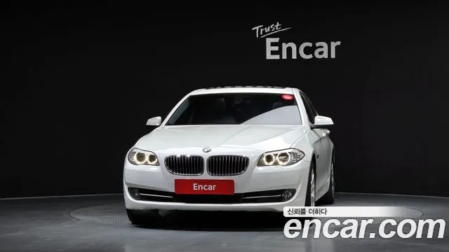 BMW 5-Series 2012 thumb 3