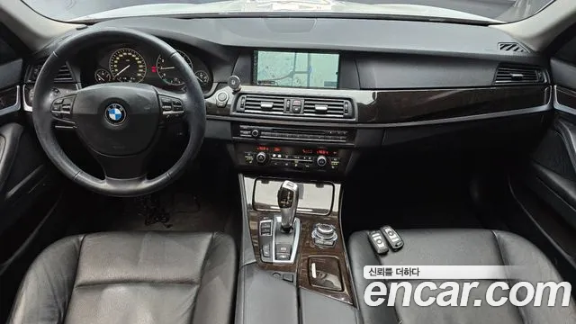 BMW 5-Series 2012 thumb 7