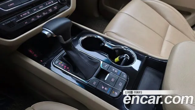 Kia Carnival 2020 thumb 8