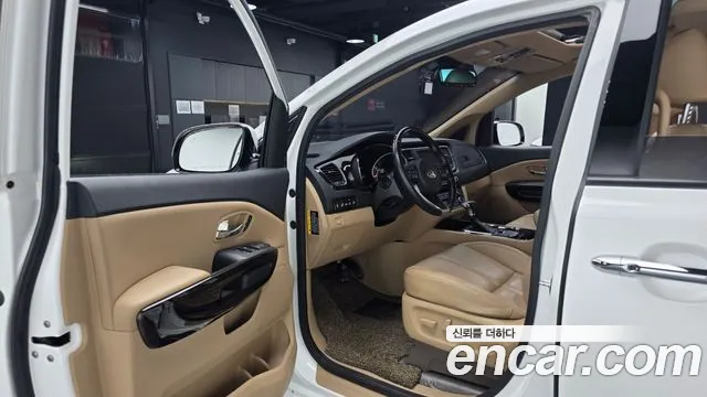 Kia Carnival 2020 thumb 9