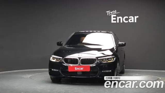 BMW 5-Series 2017 thumb 3