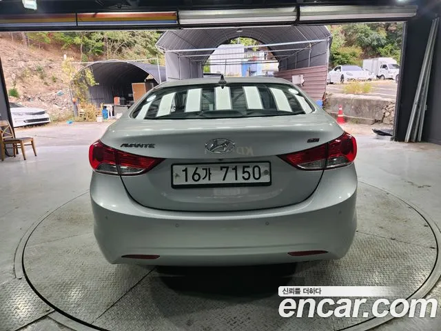 Hyundai Avante 2013 thumb 5