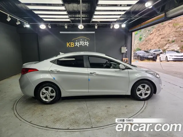 Hyundai Avante 2013 thumb 6