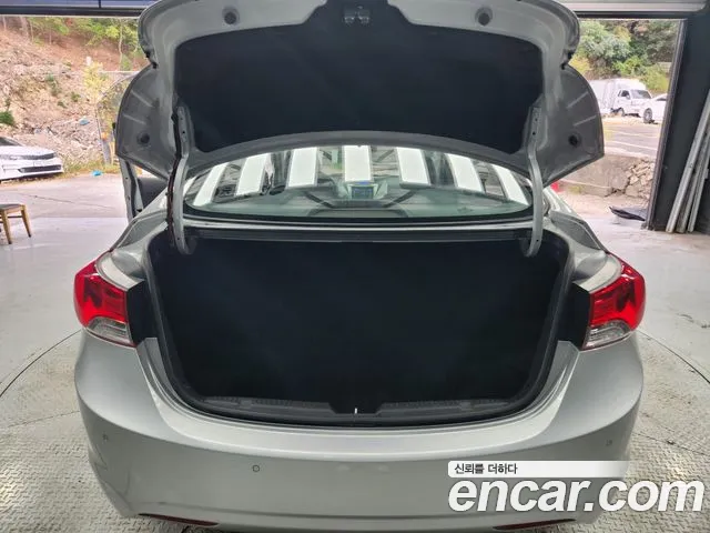 Hyundai Avante 2013 thumb 8