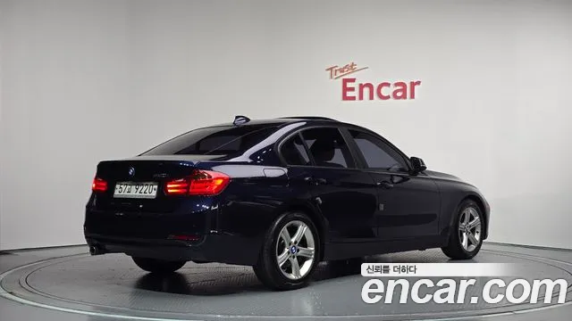 BMW 3-Series 2013 thumb 2