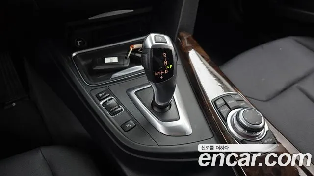 BMW 3-Series 2013 thumb 9