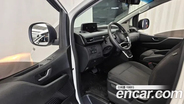 Hyundai Staria 2022 thumb 10