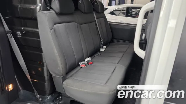 Hyundai Staria 2022 thumb 11