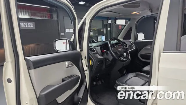 Kia Ray 2015 thumb 10