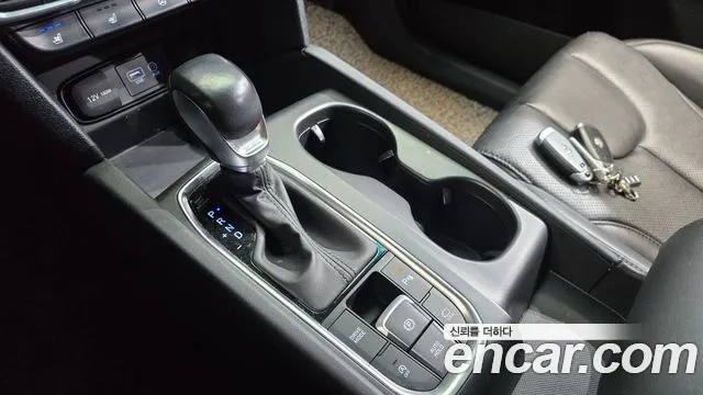 Hyundai Santa Fe 2019 thumb 8