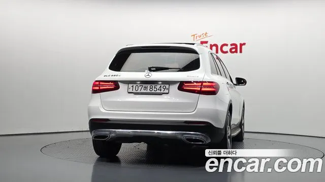 Mercedes-Benz GLC 2017 thumb 4