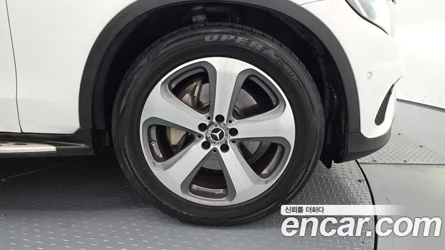 Mercedes-Benz GLC 2017 thumb 5