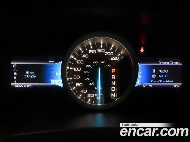 Ford Explorer 2013 thumb 10