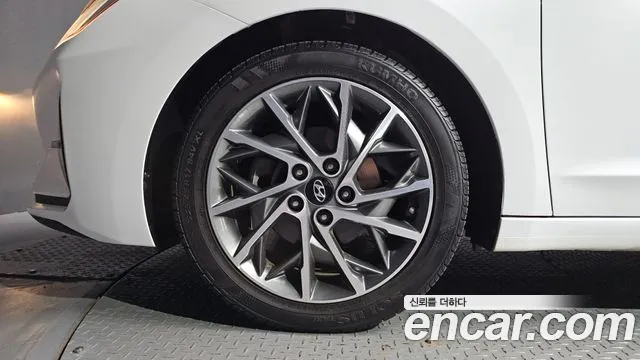 Hyundai Avante 2019 thumb 4