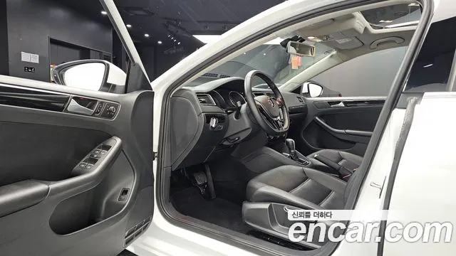 Volkswagen Jetta 2015 thumb 10