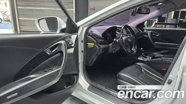 Hyundai Grandeur 2015 thumb 10