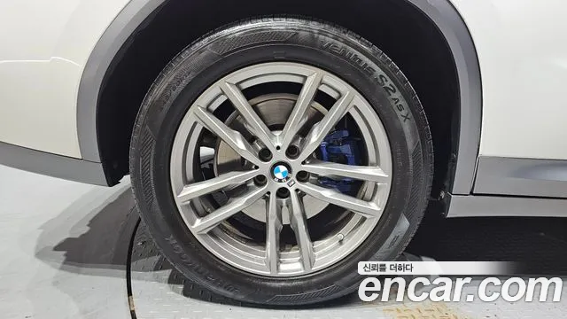 BMW X4 2021 thumb 4