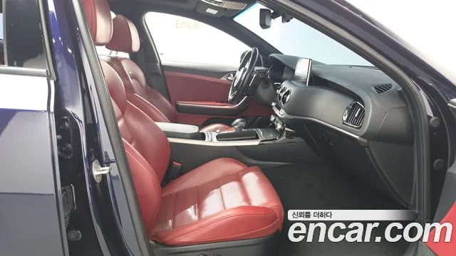 Kia Stinger 2019 thumb 11