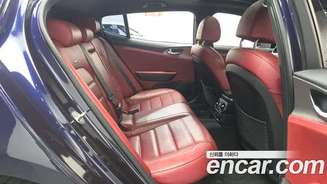 Kia Stinger 2019 thumb 12