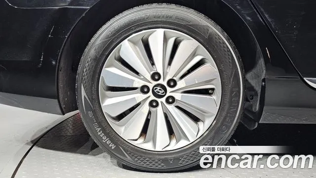 Hyundai Grandeur 2014 thumb 5