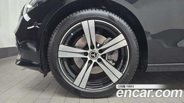 Mercedes-Benz C-Класс 2026 thumb 4