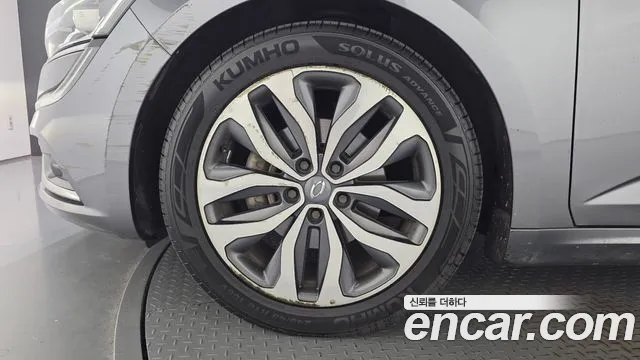 Renault-KoreaSamsung Megane 2016 thumb 5