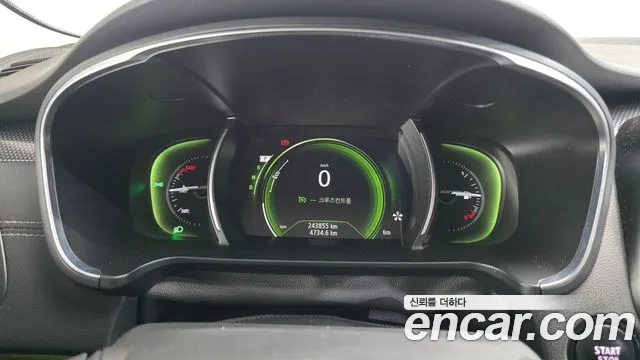Renault-KoreaSamsung Megane 2016 thumb 8