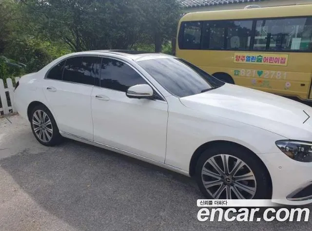 Mercedes-Benz E-Класс 2022 thumb 2
